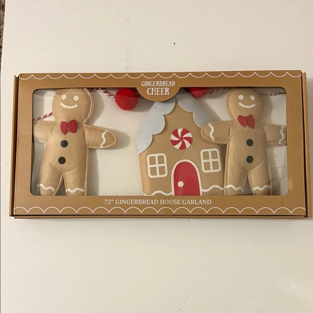 Gingerbread Cheer Holiday Garland - Brown and Red